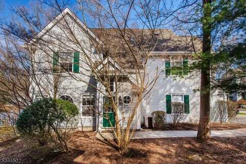 801 Chatfield Dr, Pequannock, NJ 07444