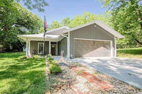 3736 S 11th Street Road, Saint Joseph, MO 64503