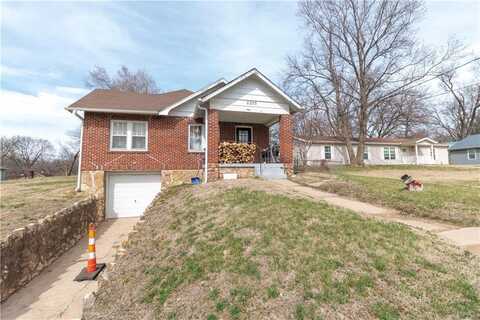 2205 Blackwell Road, Saint Joseph, MO 64505