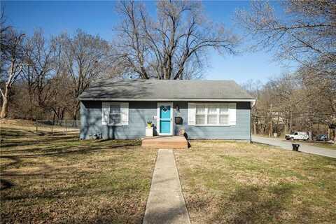 5500 Ditzler Avenue, Raytown, MO 64133
