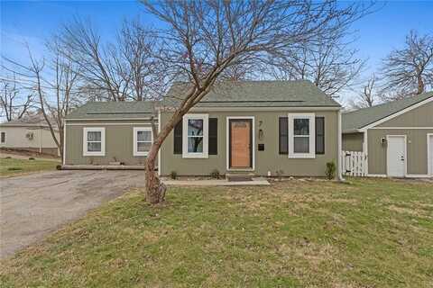 7 NE Forest Avenue, Lees Summit, MO 64063