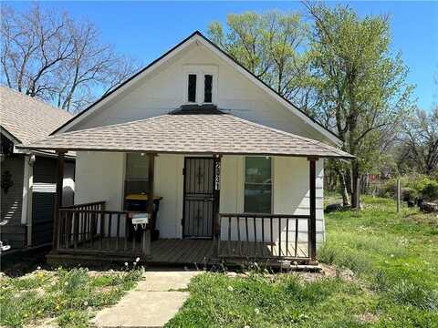 2031 Lister Avenue, Kansas City, MO 64127
