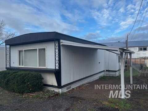 3526 11th St, Lewiston, ID 83501