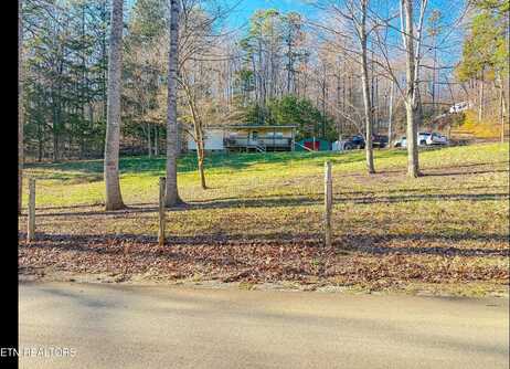 960 Walker Rd, Sharps Chapel, TN 37866