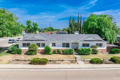 736 Oakdale Lane, Lemoore, CA 93245