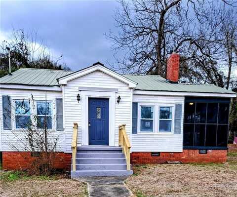 902 DELLA SULLINS STREET, TUSKEGEE, AL 36083