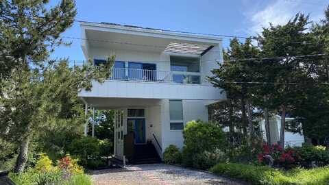213 Harvard Avenue, Cape May Point, NJ 08212