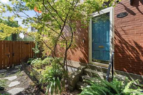 910 Rutger Street, Saint Louis, MO 63104