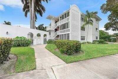 141 NE 10th Ave, Hallandale Beach, FL 33009