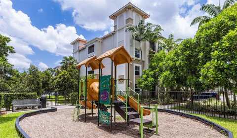 10170 SW 7th St, Pembroke Pines, FL 33025
