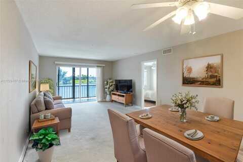 9400 N Hollybrook Lake Dr, Pembroke Pines, FL 33025
