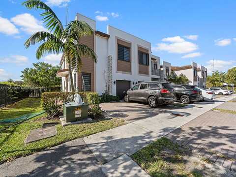 402 NE 211th Ter, Miami, FL 33179