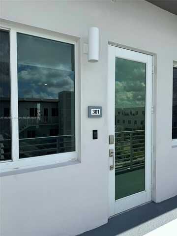 10295 NW 64th Ter, Doral, FL 33178
