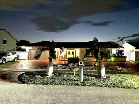 20040 NW 63rd Ave, Hialeah, FL 33015