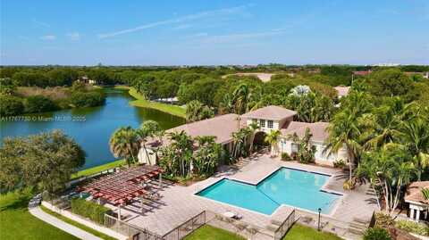 2532 Centergate Dr, Miramar, FL 33025