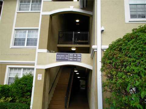 215 SW 117th Ter, Pembroke Pines, FL 33025