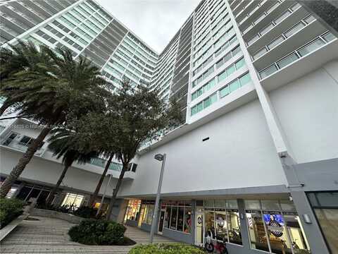 7135 Collins Ave, Miami Beach, FL 33141