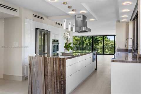 700 Coral Way, Coral Gables, FL 33134