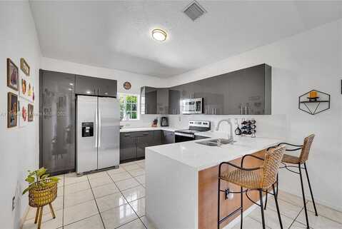 3229 NE 11th Dr, Homestead, FL 33033