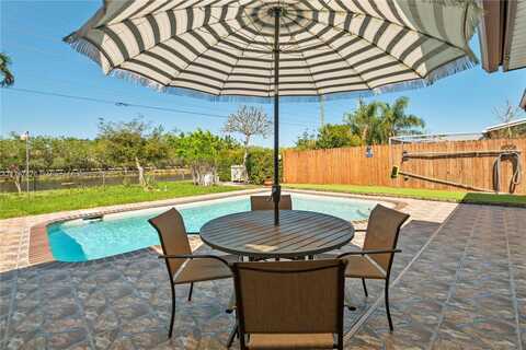 8311 NW 24th Ct, Pembroke Pines, FL 33024
