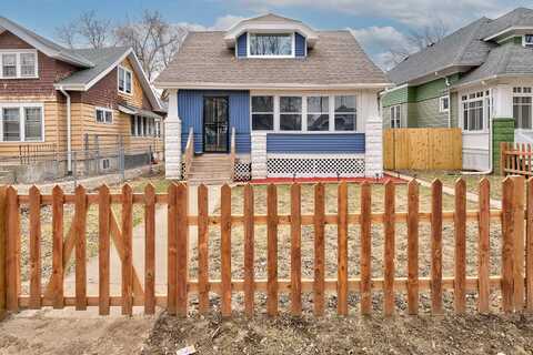 2336 N 47th St, Milwaukee, WI 53210