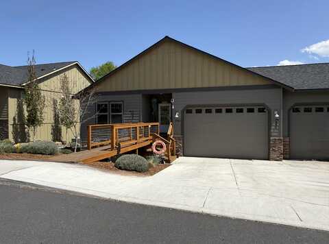 2788 SW 34th Street, Redmond, OR 97756