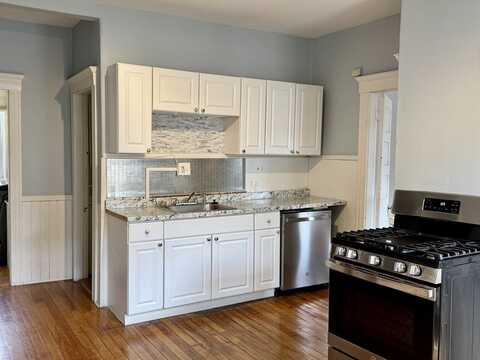 95 May St, Worcester, MA 01602