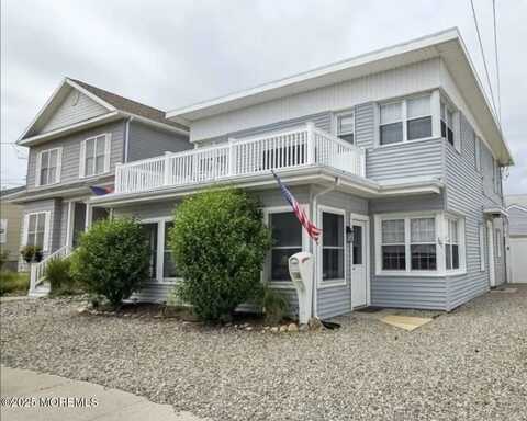 101 Guyer Avenue, Lavallette, NJ 08735