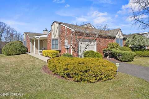 37 Lakeview Drive, Marlboro, NJ 07746