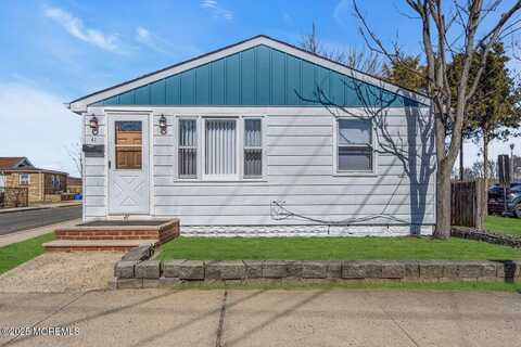41 Shore Boulevard, Keansburg, NJ 07734