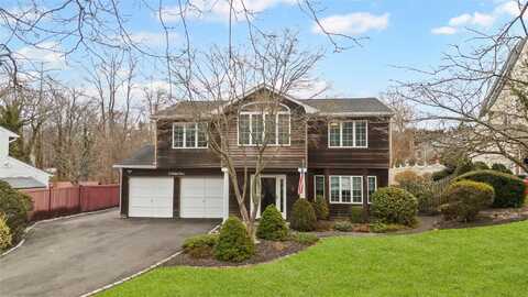 93 Cardinal Lane, Hauppauge, NY 11788