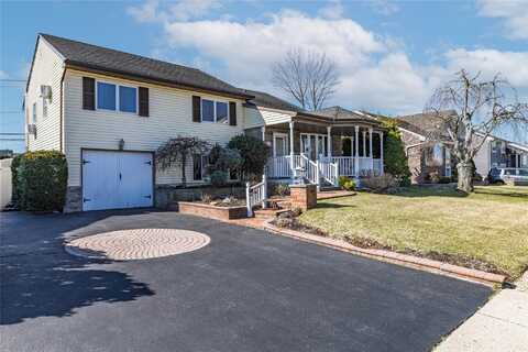 3676 Regent Lane, Wantagh, NY 11793