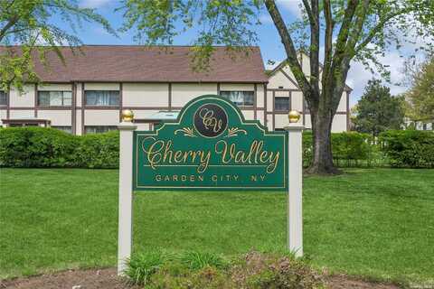 125 15th Street, Garden City, NY 11530