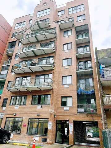 144-48 Roosevelt Avenue, Flushing, NY 11354