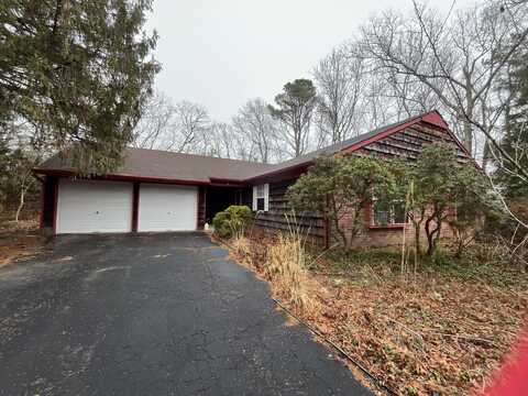7 Falmouth Drive, Mount Sinai, NY 11766