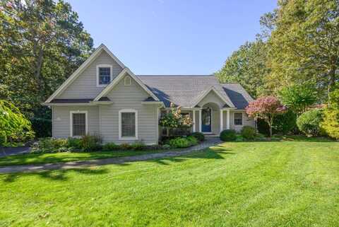 19a Columbine Avenue N, Hampton Bays, NY 11946