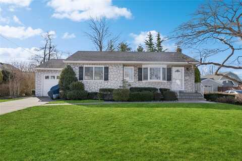 1457 9th Street, West Babylon, NY 11704
