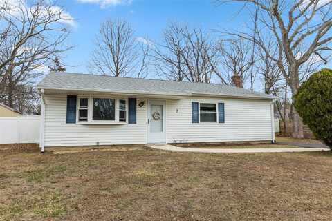 7 Artist Drive, Middle Island, NY 11953