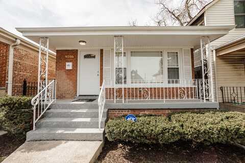 9206 S Harper Avenue, Chicago, IL 60619