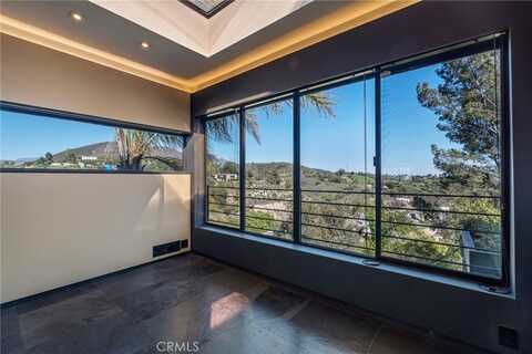 6907 Treasure Trail, Hollywood Hills, CA 90068