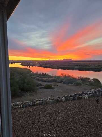 1 Sherwood Ct, Big River, CA 92242