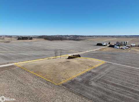 898 Henik Rd., Mount Vernon, IA 52314