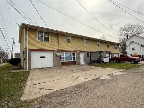 1025 Parrish Street, Uhrichsville, OH 44683