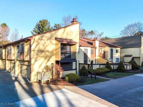 1078 Hampton Ridge Drive, Akron, OH 44313