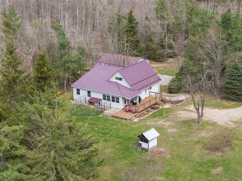 1595 Catob, Harbor Springs, MI 49740