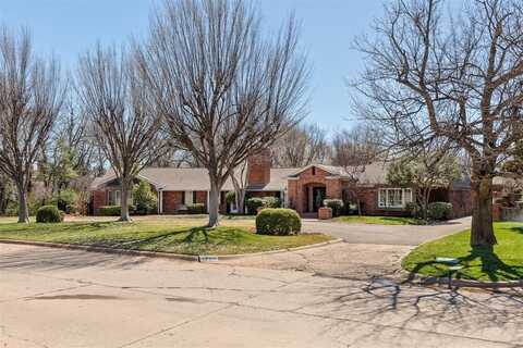 1208 Sherwood Lane, Nichols Hills, OK 73116