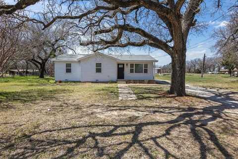 204 Pine Street, Chico, TX 76431
