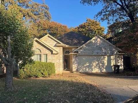 1501 Arbor Ridge Drive, Fort Worth, TX 76112