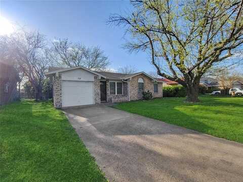 738 Lisa Lane, Cedar Hill, TX 75104