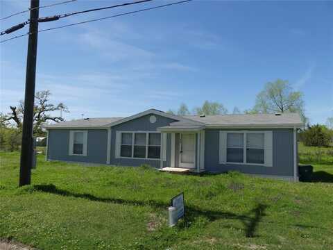 422 Hutchinson Street, Bowie, TX 76230